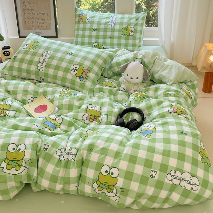 91家纺网 家纺一手货源 找家纺 蓝邻家纺 2025年新款三丽鸥正版授权全棉印花四件套系列-大床图 格子大眼蛙