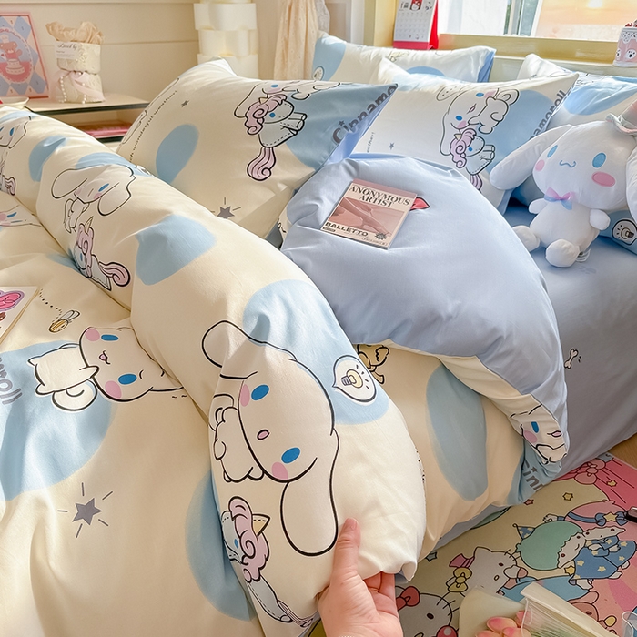 91家纺网 家纺一手货源 找家纺 蓝邻家纺 2025年新款三丽鸥正版授权全棉印花四件套系列-大床图 玉桂狗