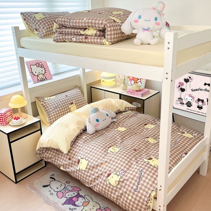 91家纺网 家纺一手货源 找家纺 暮思家居 2025新款三丽鸥授权全棉少女印花系列学生宿舍三件套四件套 可可布丁狗