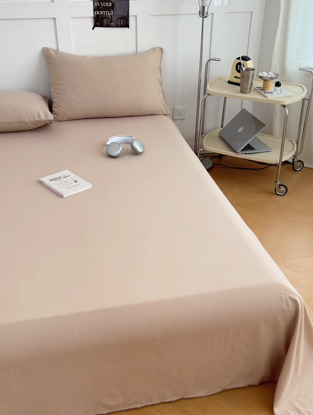 91家纺网 家纺一手货源 找家纺 卡迪熊家纺2025新款水洗m床单 卡其