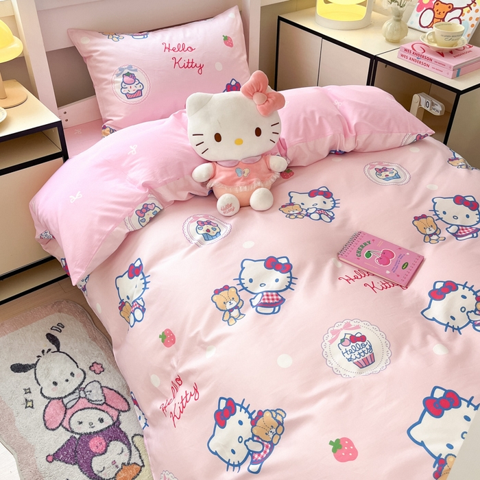 91家纺网 家纺一手货源 找家纺 暮思家居 2025新款三丽鸥授权全棉少女印花系列学生宿舍三件套四件套 kt和熊