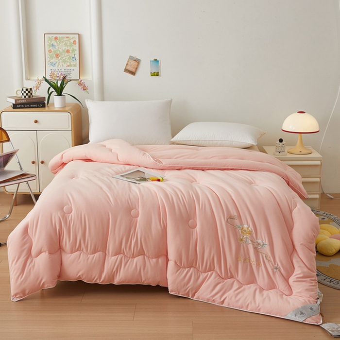 91家纺网 家纺一手货源 找家纺 （总）喜糯糯 2025年新款春秋蛋白棉加厚款被子被芯四季被子被芯直播供货