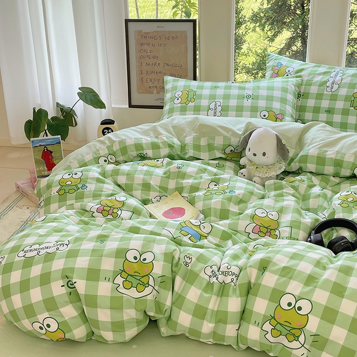 91家纺网 家纺一手货源 找家纺 蓝邻家纺 2025年新款三丽鸥正版授权全棉印花四件套系列-大床图 格子大眼蛙