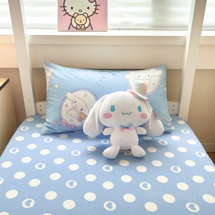 91家纺网 家纺一手货源 找家纺 暮思家居 2025新款三丽鸥授权全棉少女印花系列学生宿舍三件套四件套 蓝色玉桂狗