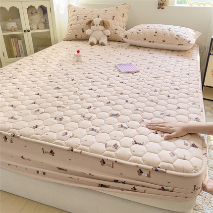 九亭家纺 2025新款A类全棉夹棉防水床笠 防水款-萌宠狗狗