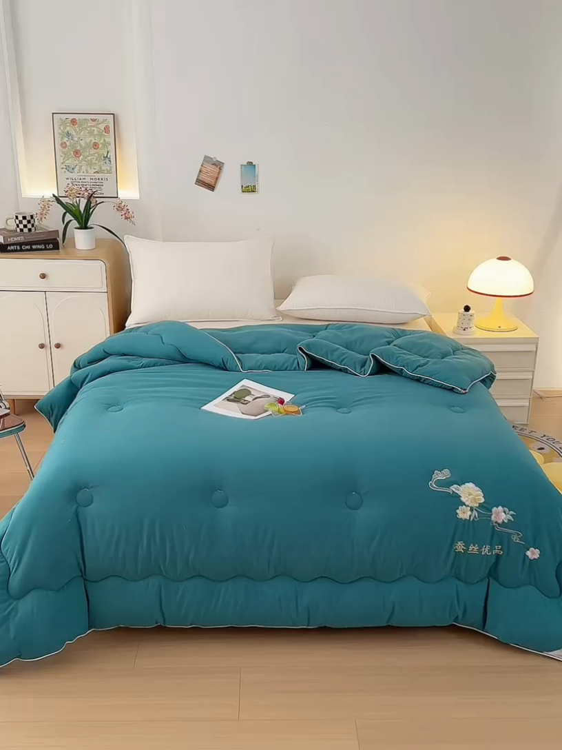 91家纺网 家纺一手货源 找家纺 喜糯糯 2025年新款春秋蛋白棉加厚款被子被芯四季被子被芯直播供货 松石绿