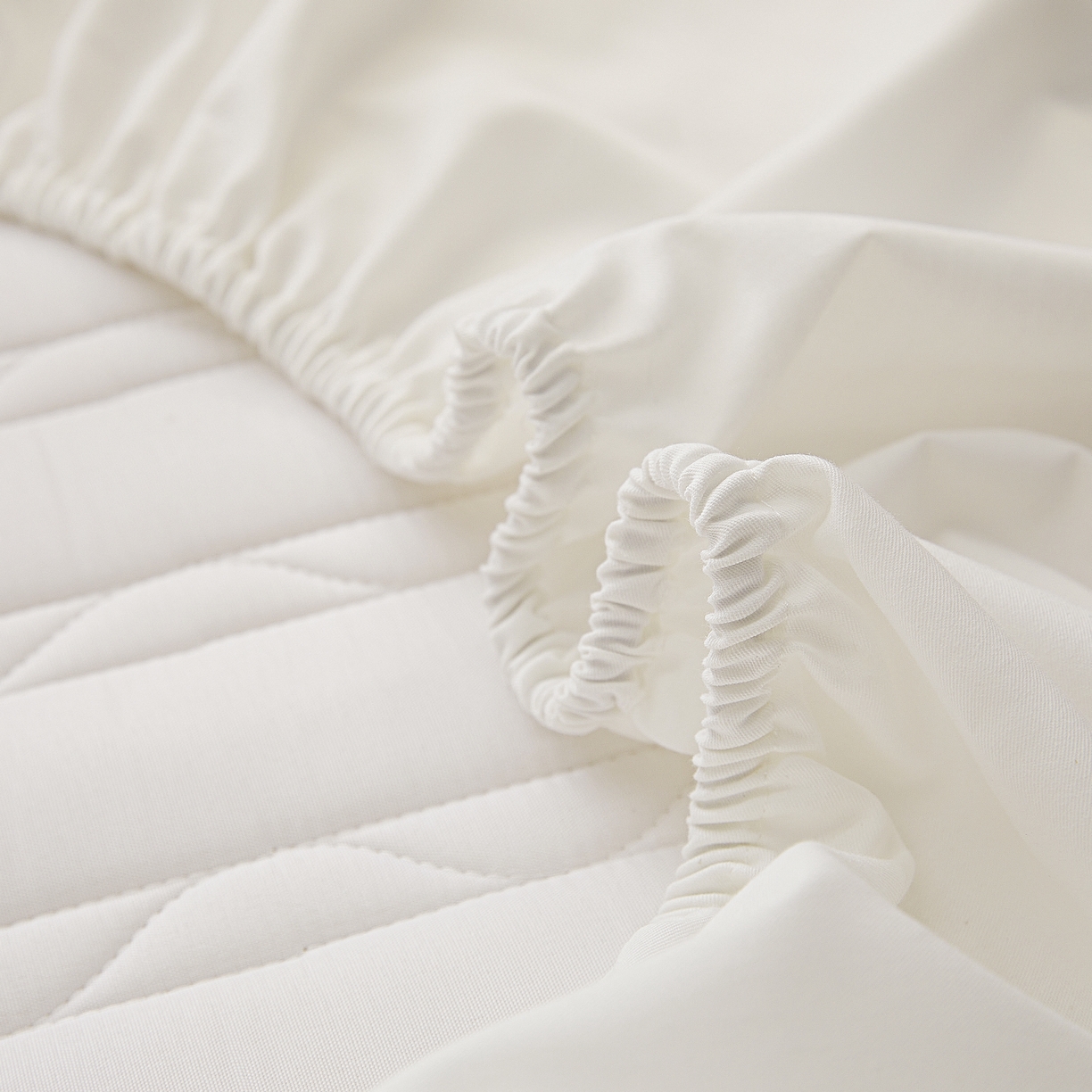 91家纺网 家纺一手货源 找家纺 （总）雪云美2025新款全棉夹棉床笠斜纹A类纯棉床罩可定制尺寸