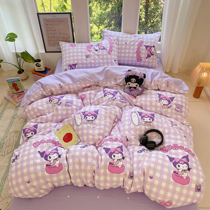 91家纺网 家纺一手货源 找家纺 蓝邻家纺 2025年新款三丽鸥正版授权全棉印花四件套系列-大床图 格子库洛米