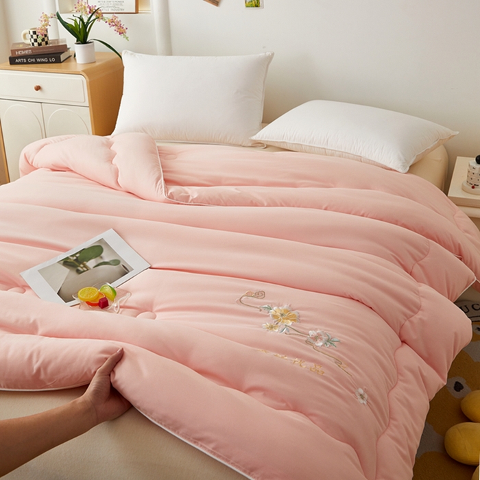 91家纺网 家纺一手货源 找家纺 （总）喜糯糯 2025年新款春秋蛋白棉加厚款被子被芯四季被子被芯直播供货