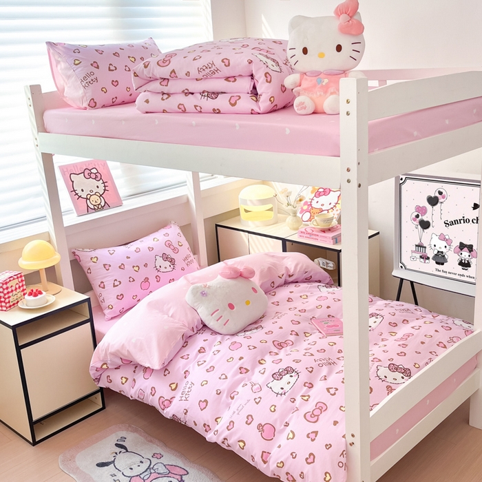 91家纺网 家纺一手货源 找家纺 暮思家居 2025新款三丽鸥授权全棉少女印花系列学生宿舍三件套四件套 凯蒂乐园