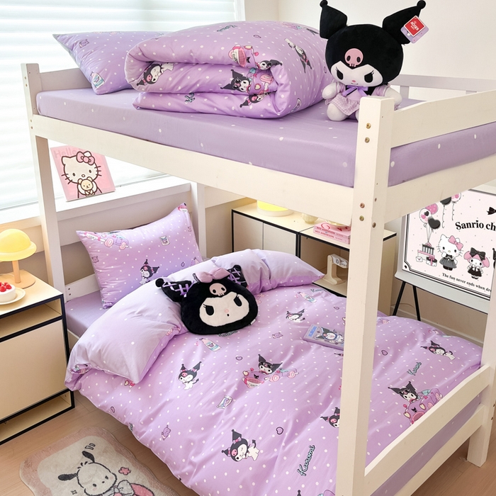 91家纺网 家纺一手货源 找家纺 暮思家居 2025新款三丽鸥授权全棉少女印花系列学生宿舍三件套四件套 汽车库洛米