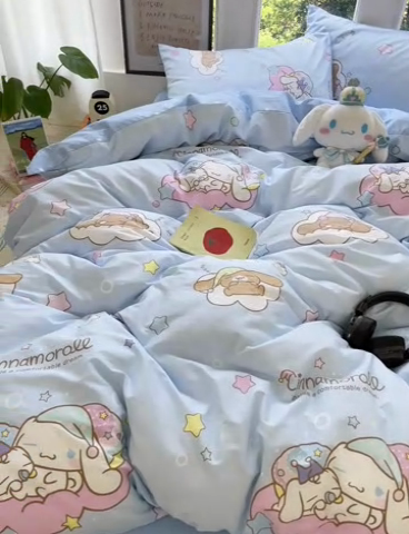 91家纺网 家纺一手货源 找家纺 蓝邻家纺 2025年新款三丽鸥正版授权全棉印花四件套系列-大床图 彩虹玉桂狗