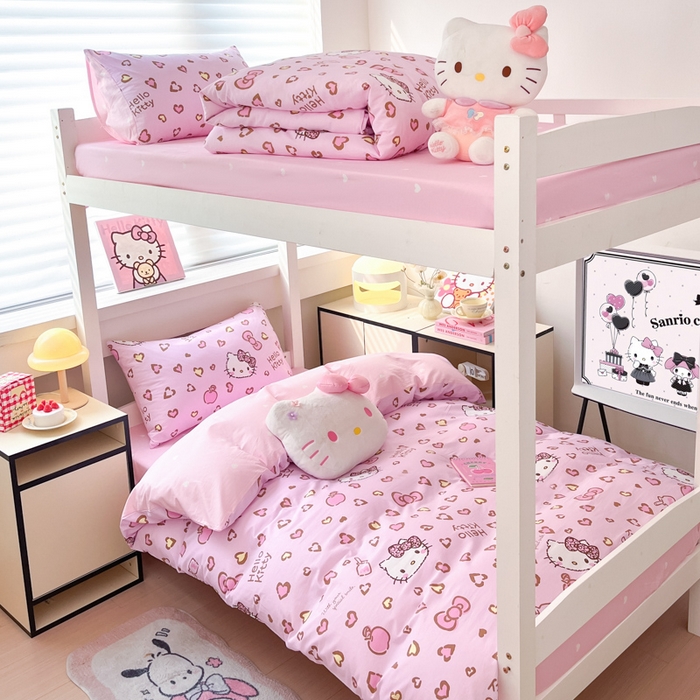 91家纺网 家纺一手货源 找家纺 暮思家居 2025新款三丽鸥授权全棉少女印花系列学生宿舍三件套四件套 凯蒂乐园