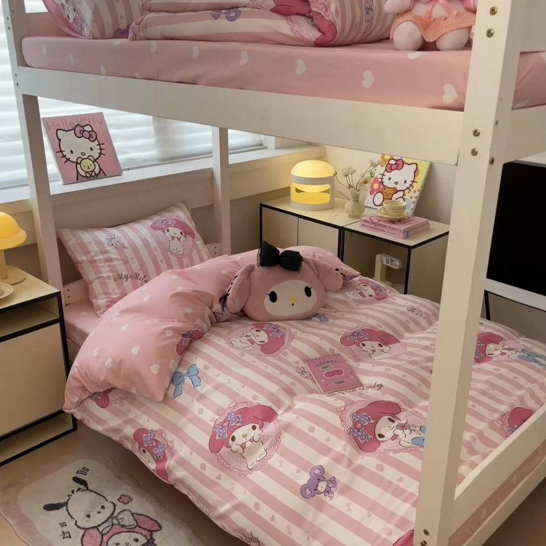 91家纺网 家纺一手货源 找家纺 暮思家居 2025新款三丽鸥授权全棉少女印花系列学生宿舍三件套四件套 甜心美乐蒂