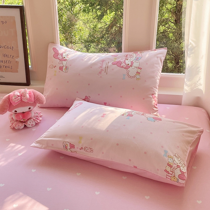 91家纺网 家纺一手货源 找家纺 蓝邻家纺 2025年新款三丽鸥正版授权全棉印花四件套系列-大床图 童趣美乐蒂