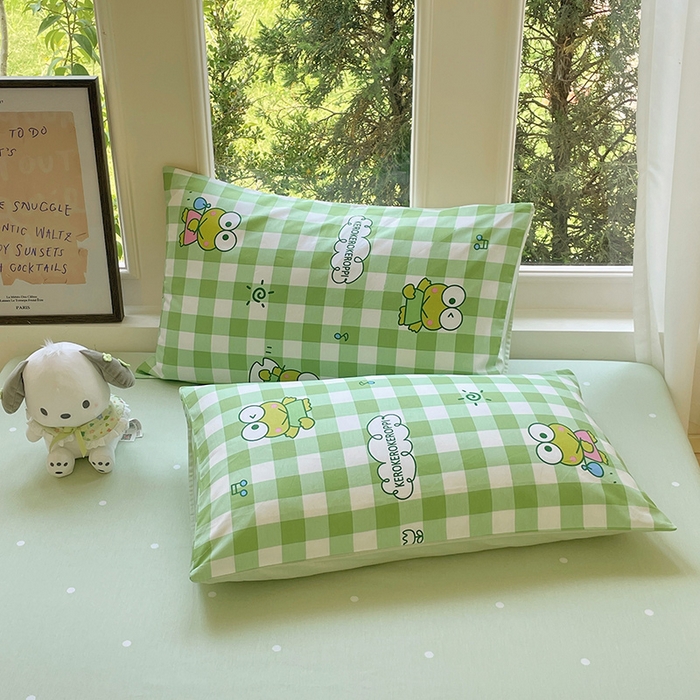 91家纺网 家纺一手货源 找家纺 蓝邻家纺 2025年新款三丽鸥正版授权全棉印花四件套系列-大床图 格子大眼蛙