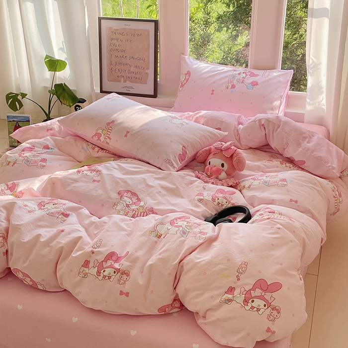 91家纺网 家纺一手货源 找家纺 蓝邻家纺 2025年新款三丽鸥正版授权全棉印花四件套系列-大床图 童趣美乐蒂