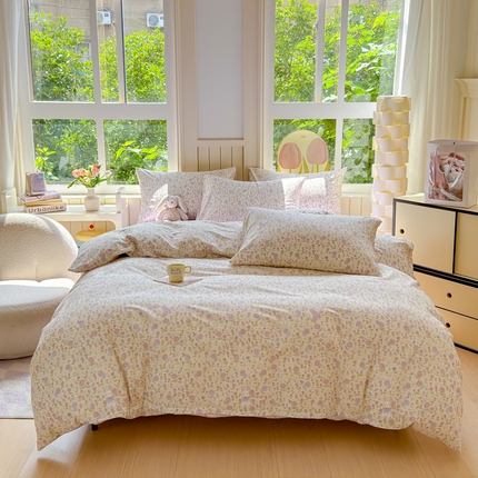 耀悦家纺 2025新款13070全棉印花四件套 花园兔兔