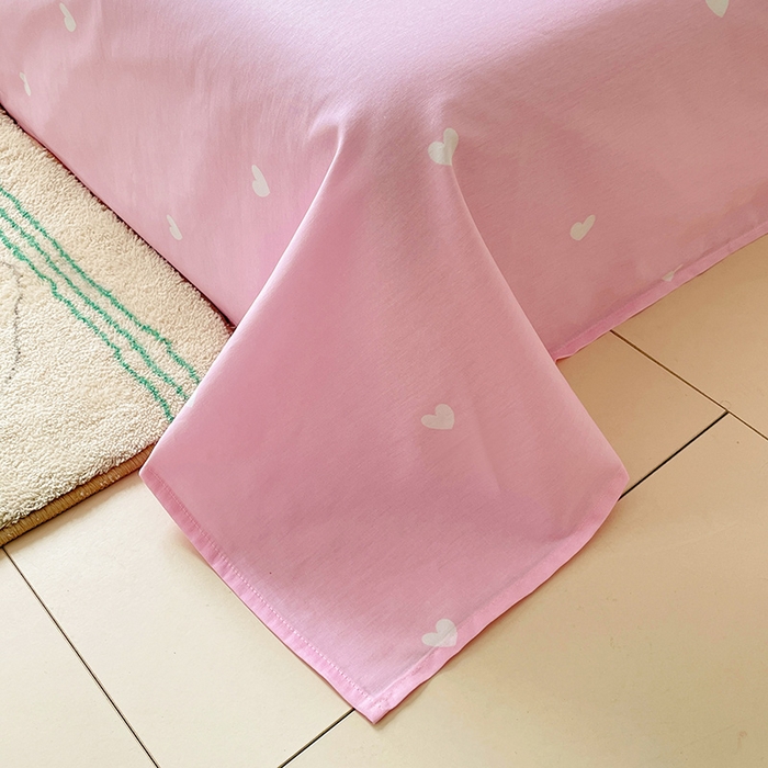 91家纺网 家纺一手货源 找家纺 蓝邻家纺 2025年新款三丽鸥正版授权全棉印花四件套系列-大床图 凯蒂小熊