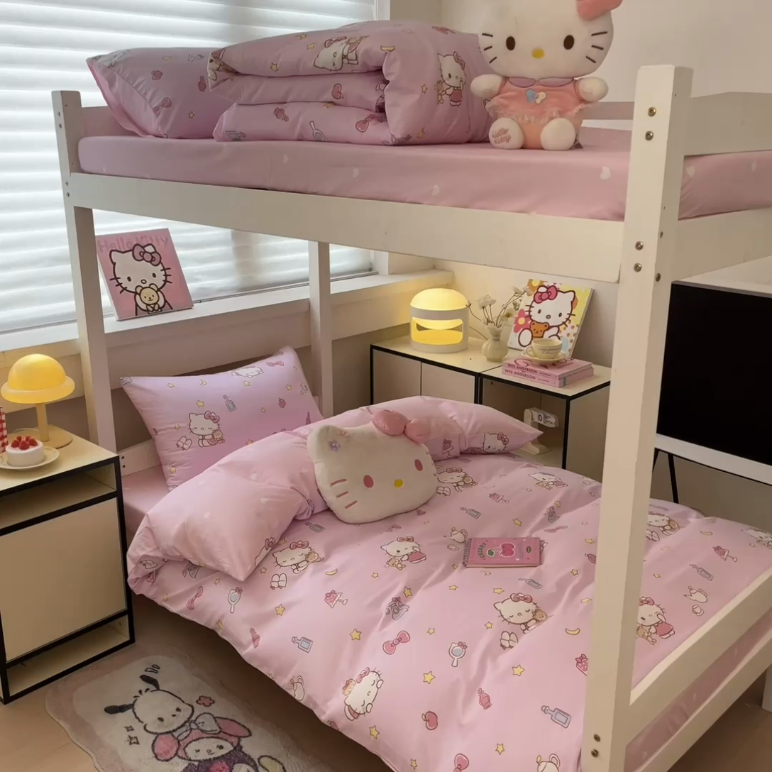 91家纺网 家纺一手货源 找家纺 暮思家居 2025新款三丽鸥授权全棉少女印花系列学生宿舍三件套四件套 美美凯蒂