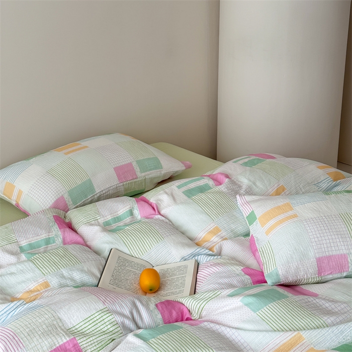 91家纺网 家纺一手货源 找家纺 山舍家居 2025新款母婴级全棉双层皱皱纱四件套 玫莓芭乐-绿