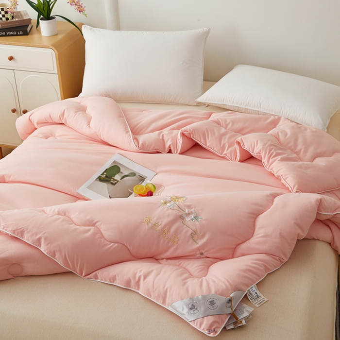 91家纺网 家纺一手货源 找家纺 （总）喜糯糯 2025年新款春秋蛋白棉加厚款被子被芯四季被子被芯直播供货