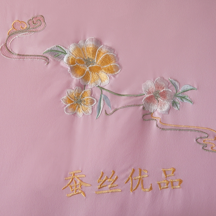 91家纺网 家纺一手货源 找家纺 喜糯糯 2025年新款春秋蛋白棉加厚款被子被芯四季被子被芯直播供货 樱花粉