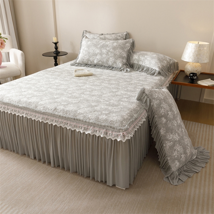 91家纺网 家纺一手货源 找家纺 好儿喜家纺 2025新款海洋丝凉感豆豆床裙凉席-缤纷玫瑰 缤纷玫瑰-灰