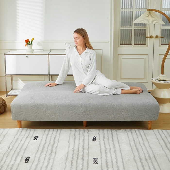 91家纺网 家纺一手货源 找家纺 逐日沙发套2025新款大树叶沙发床套 防水提花大树叶 -浅灰