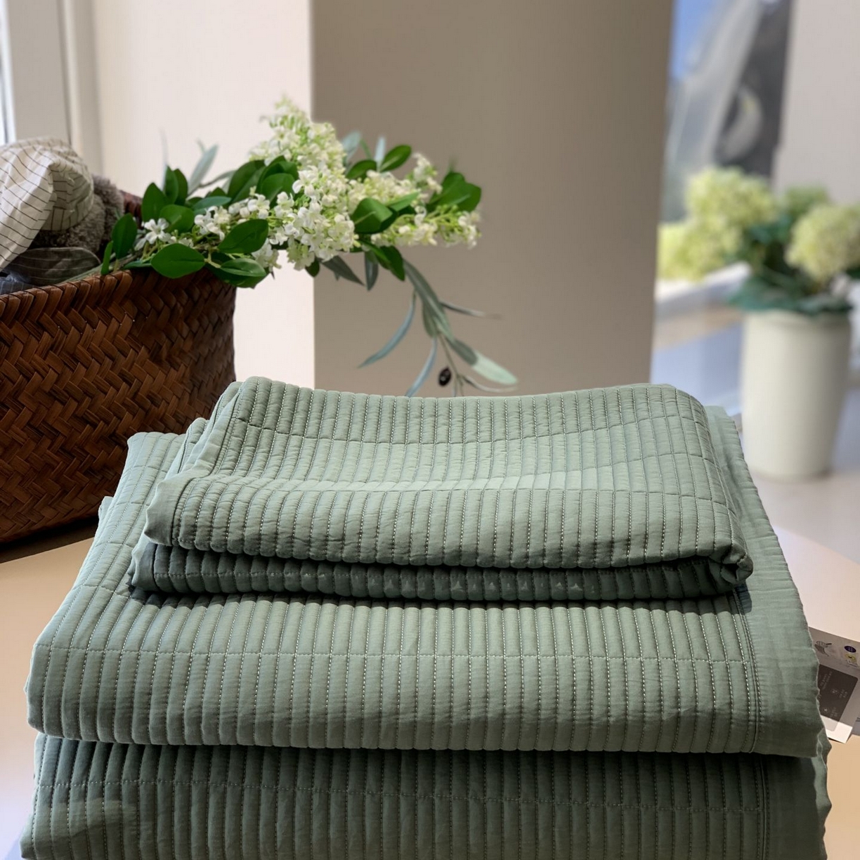 91家纺网 家纺一手货源 找家纺 汇庭 2025新款赫本夏被夏凉被空调被床盖三件套系列 床盖-深墨绿