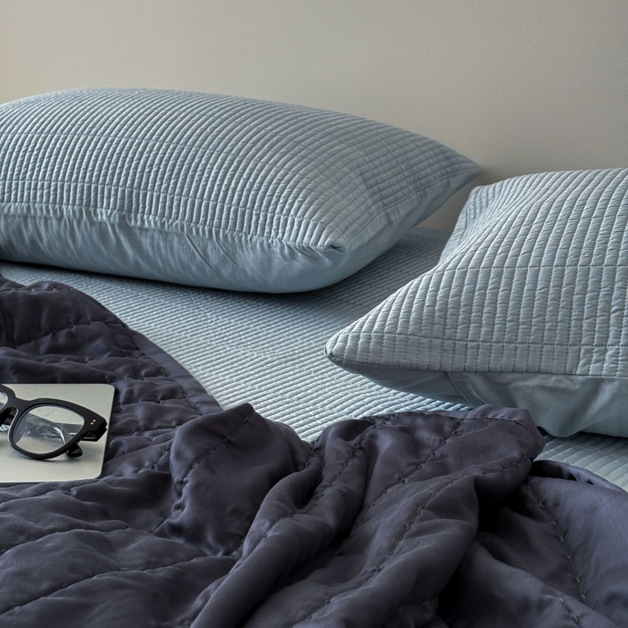 91家纺网 家纺一手货源 找家纺 （总）汇庭 2025新款赫本夏被夏凉被空调被床盖三件套系列