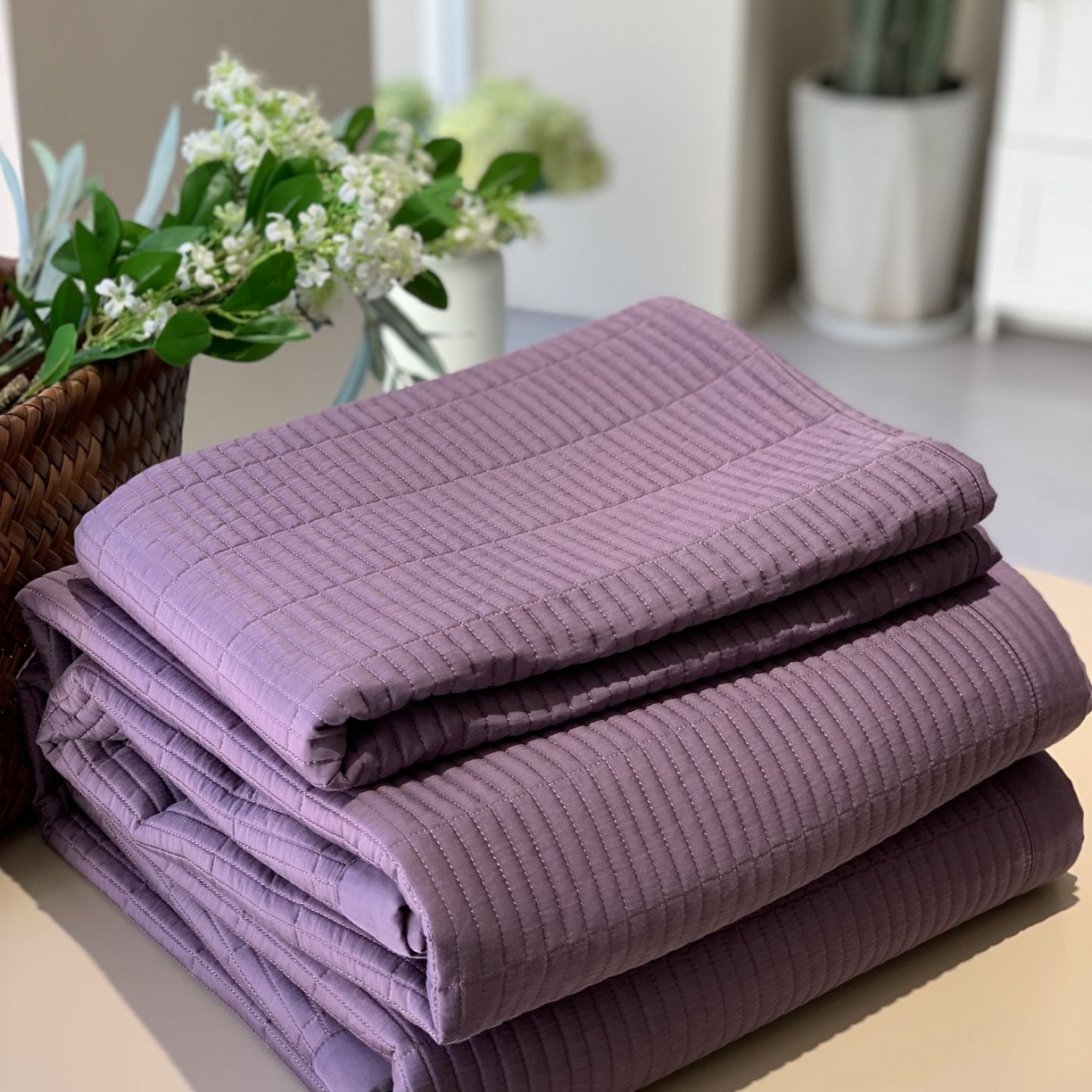 91家纺网 家纺一手货源 找家纺 汇庭 2025新款赫本夏被夏凉被空调被床盖三件套系列 床盖-紫罗兰