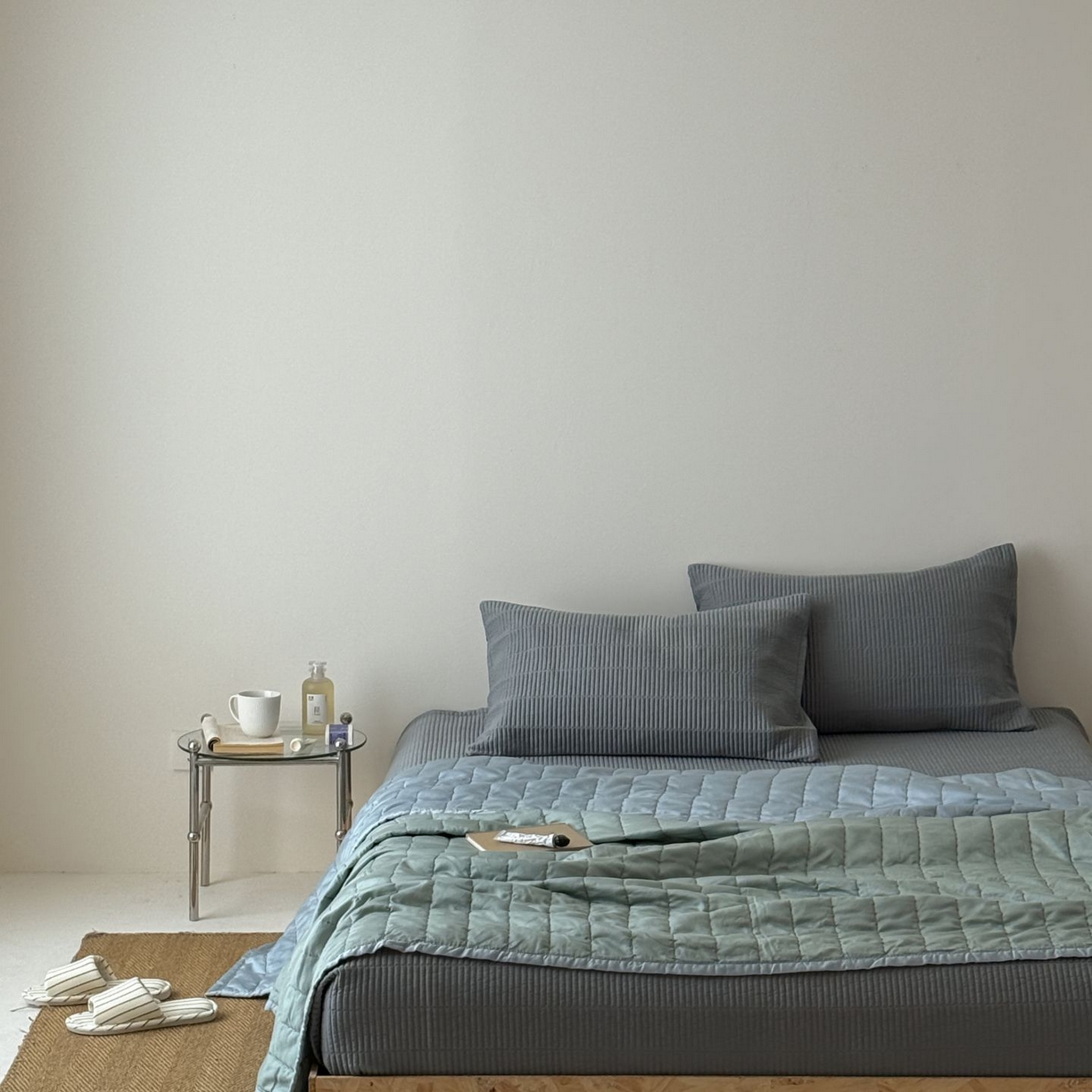 91家纺网 家纺一手货源 找家纺 汇庭 2025新款赫本夏被夏凉被空调被床盖三件套系列 夏被-幻想蓝