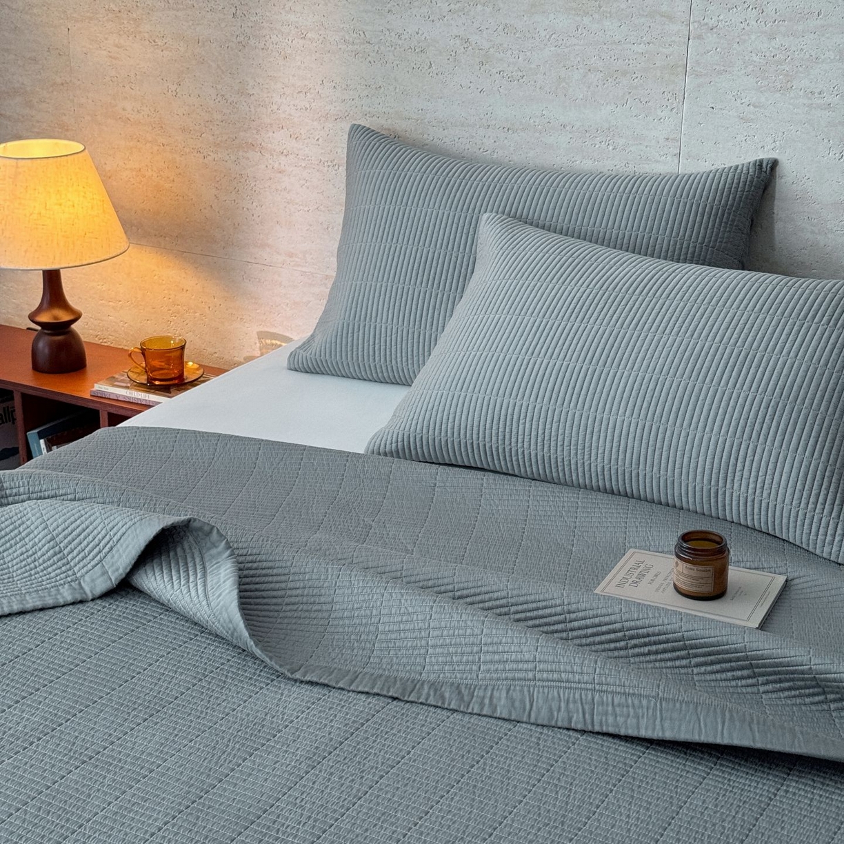 91家纺网 家纺一手货源 找家纺 汇庭 2025新款赫本夏被夏凉被空调被床盖三件套系列 床盖-芳华青