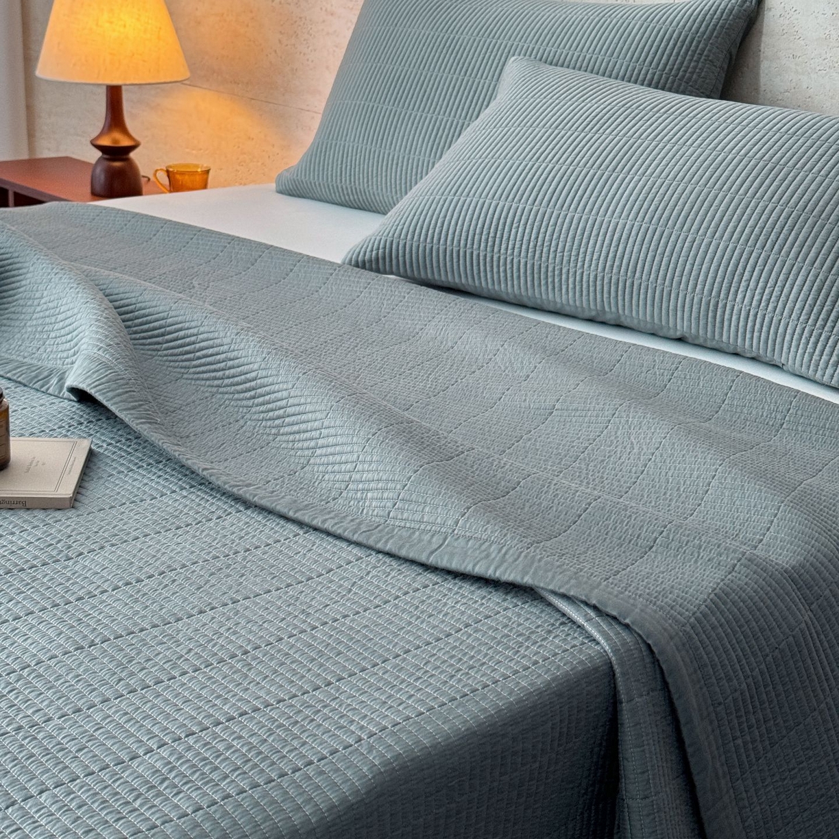 91家纺网 家纺一手货源 找家纺 汇庭 2025新款赫本夏被夏凉被空调被床盖三件套系列 床盖-芳华青