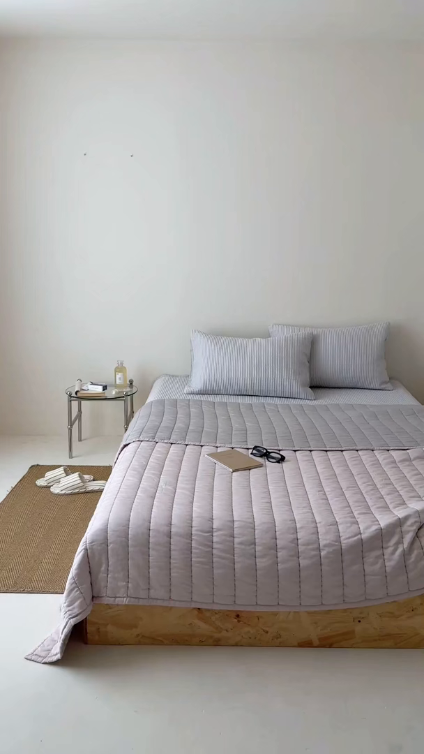 91家纺网 家纺一手货源 找家纺 汇庭 2025新款赫本夏被夏凉被空调被床盖三件套系列 夏被-邂逅粉