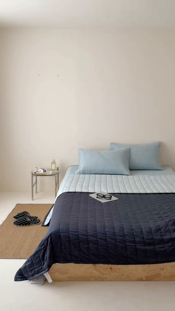 91家纺网 家纺一手货源 找家纺 汇庭 2025新款赫本夏被夏凉被空调被床盖三件套系列 夏被-汇深蓝