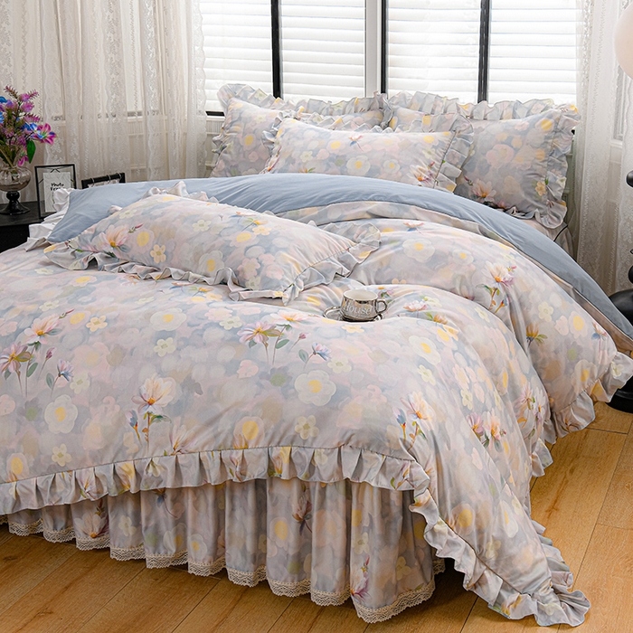 91家纺网 家纺一手货源 找家纺 家之硕家纺 2025春夏新款床裙款四件套繁花似锦系列 静若繁花