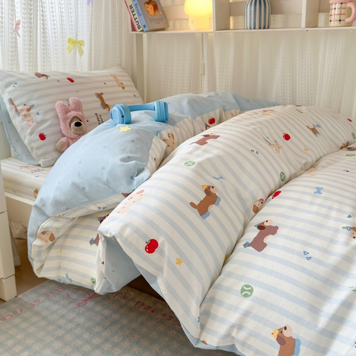 91家纺网 家纺一手货源 找家纺 曼之夏 2025新款全棉纯棉印花学生宿舍上下铺三件套 椰奶小腊肠