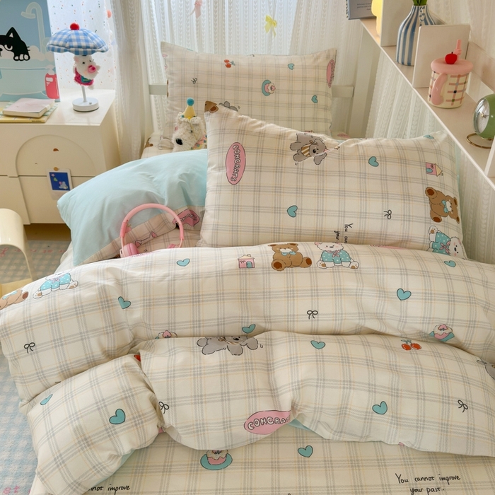 91家纺网 家纺一手货源 找家纺 曼之夏 2025新款全棉纯棉印花学生宿舍上下铺三件套 樱桃熊仔