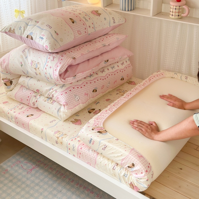 91家纺网 家纺一手货源 找家纺 曼之夏 2025新款全棉纯棉印花学生宿舍上下铺三件套 甜甜圈