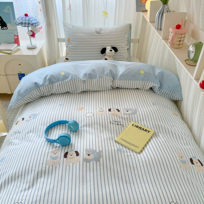 91家纺网 家纺一手货源 找家纺 曼之夏 2025新款全棉纯棉印花学生宿舍上下铺三件套 小狗日记