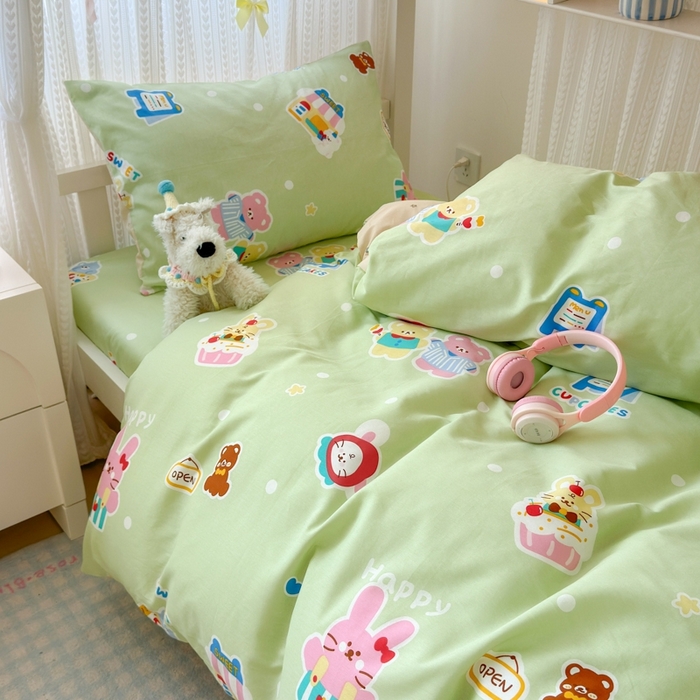 91家纺网 家纺一手货源 找家纺 曼之夏 2025新款全棉纯棉印花学生宿舍上下铺三件套 趣味熊