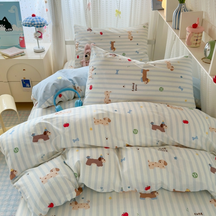 91家纺网 家纺一手货源 找家纺 曼之夏 2025新款全棉纯棉印花学生宿舍上下铺三件套 椰奶小腊肠