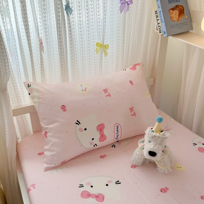 91家纺网 家纺一手货源 找家纺 曼之夏 2025新款全棉纯棉印花学生宿舍上下铺三件套 甜心猫咪