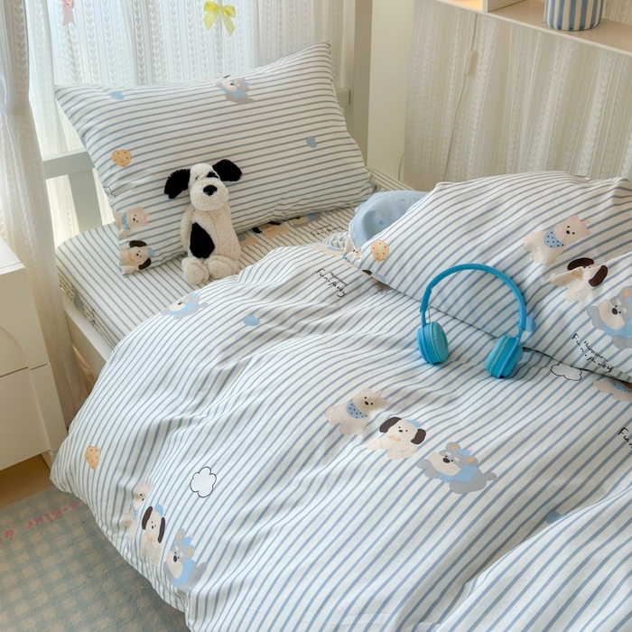 91家纺网 家纺一手货源 找家纺 曼之夏 2025新款全棉纯棉印花学生宿舍上下铺三件套 小狗日记