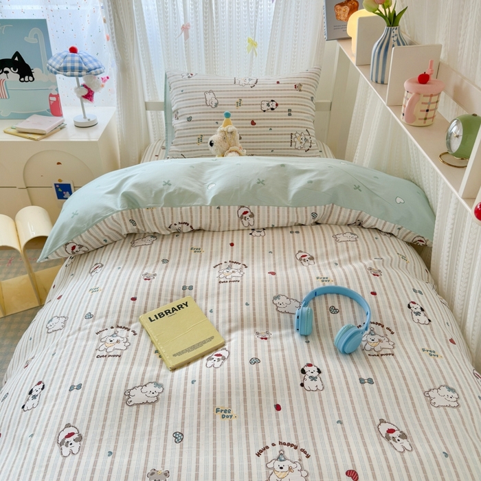 91家纺网 家纺一手货源 找家纺 曼之夏 2025新款全棉纯棉印花学生宿舍上下铺三件套 茶茶狗