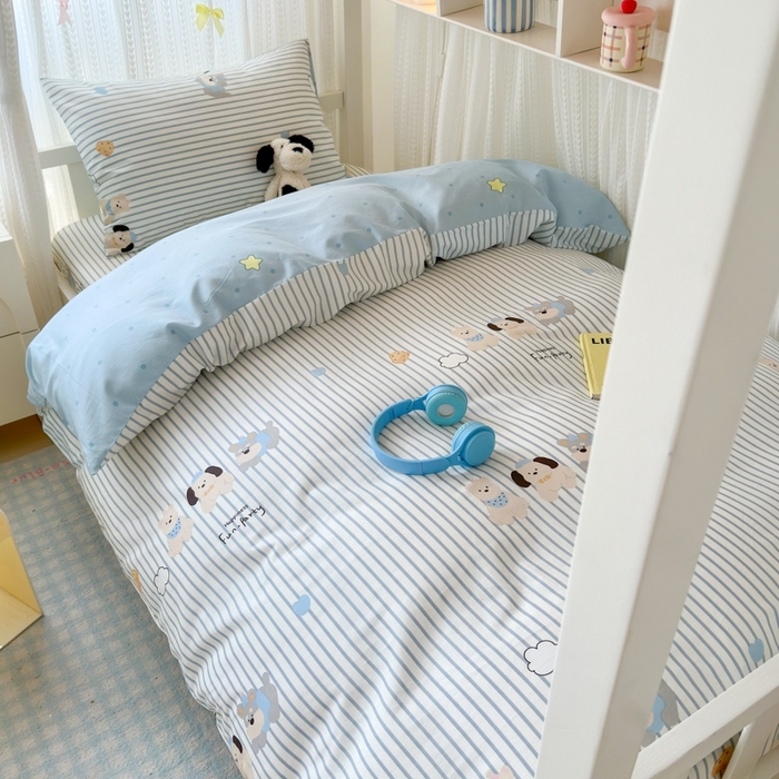 91家纺网 家纺一手货源 找家纺 曼之夏 2025新款全棉纯棉印花学生宿舍上下铺三件套 小狗日记