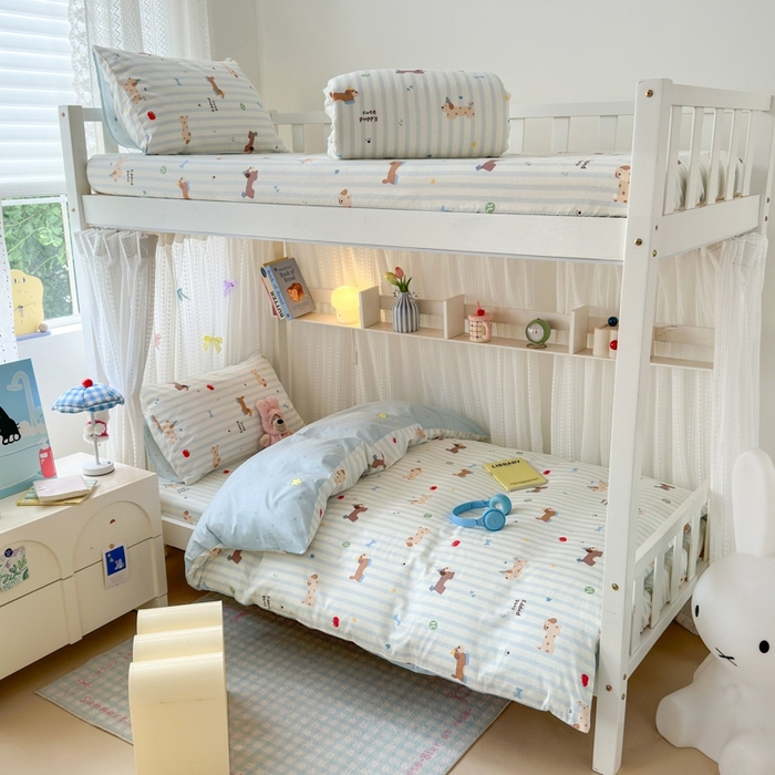 91家纺网 家纺一手货源 找家纺 曼之夏 2025新款全棉纯棉印花学生宿舍上下铺三件套 椰奶小腊肠