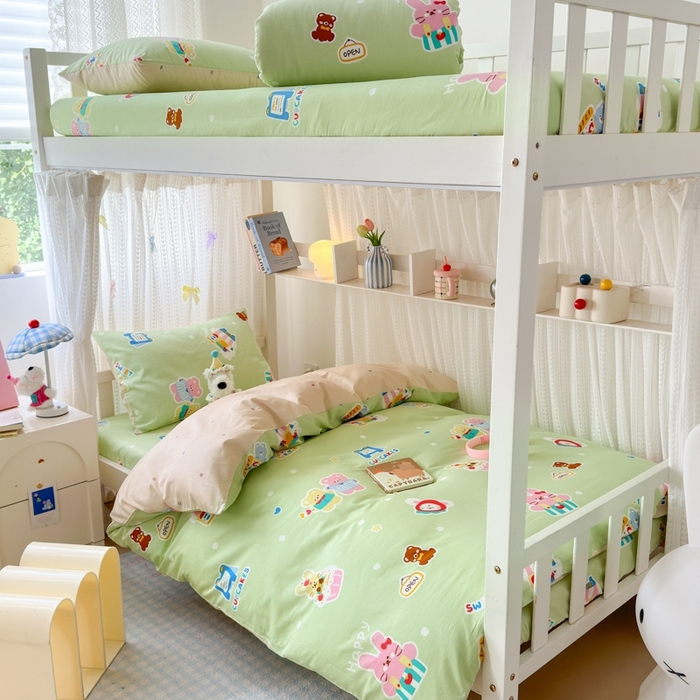 91家纺网 家纺一手货源 找家纺 曼之夏 2025新款全棉纯棉印花学生宿舍上下铺三件套 趣味熊